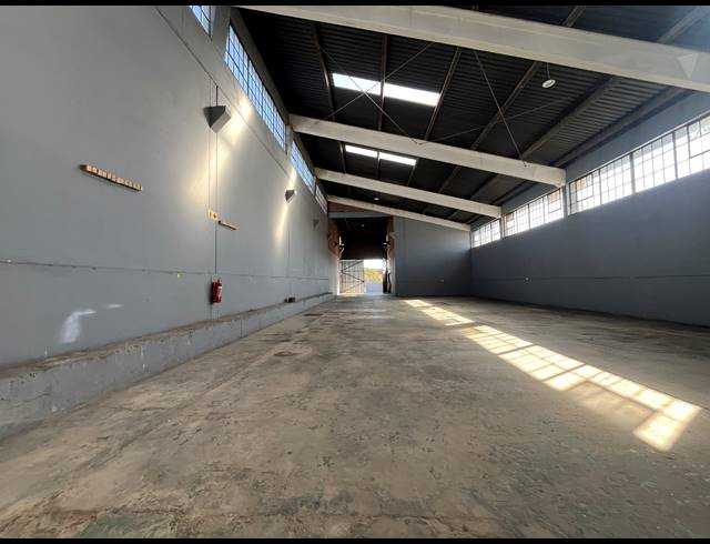 552M² WAREHOUSE TO LET IN EASTLEIGH